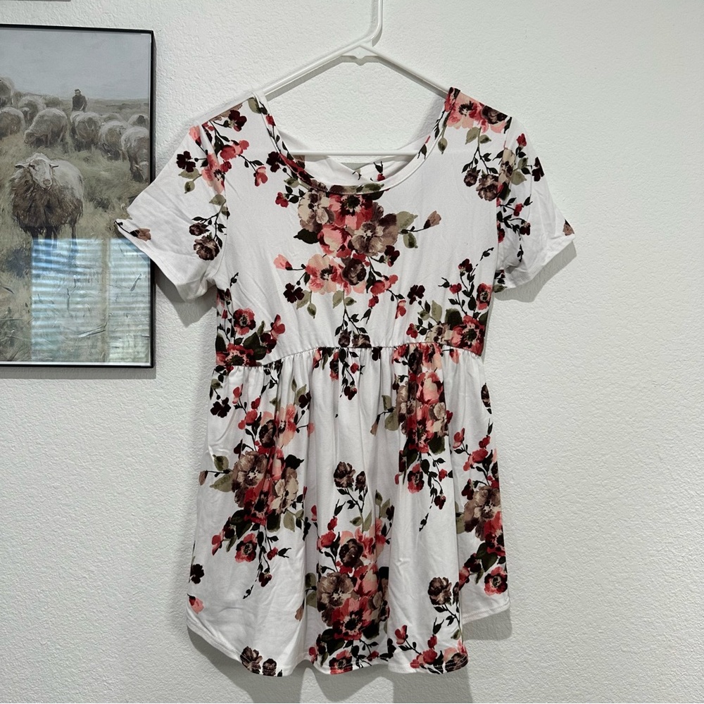 DueTime Maternity Soft Stretchy White Floral Baby Doll Blouse Criss Cross Back